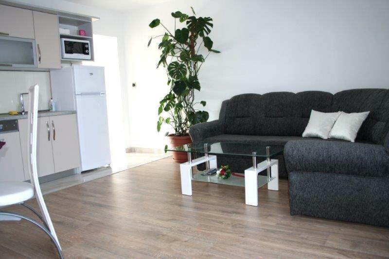 Lucija Apartments Vrh  Екстер'єр фото