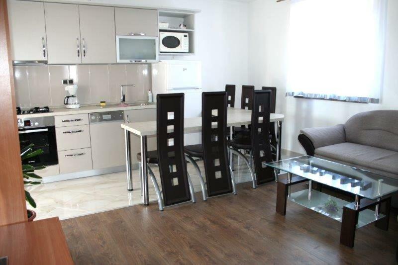 Lucija Apartments Vrh  Екстер'єр фото