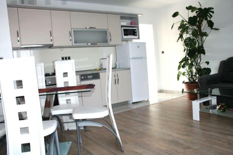 Lucija Apartments Vrh  Екстер'єр фото